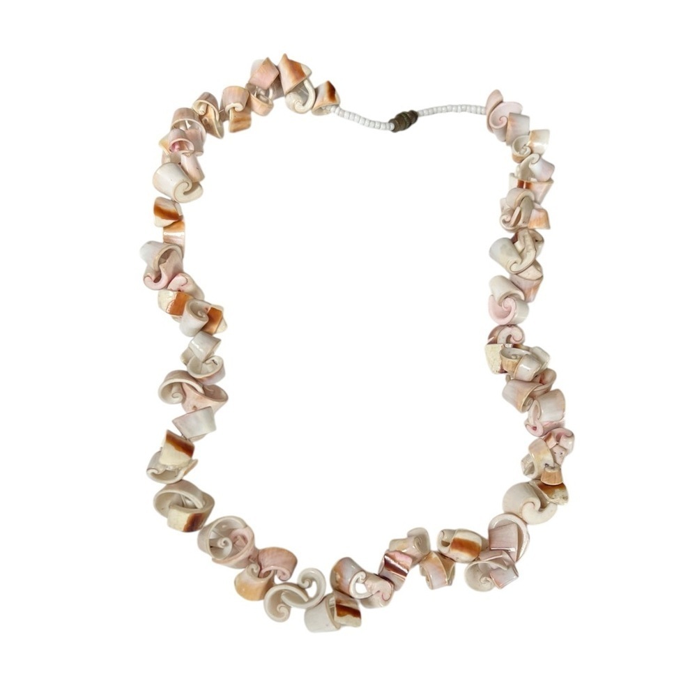 Vintage Shell Necklace Choker Boho Beachy Coastal Vibes